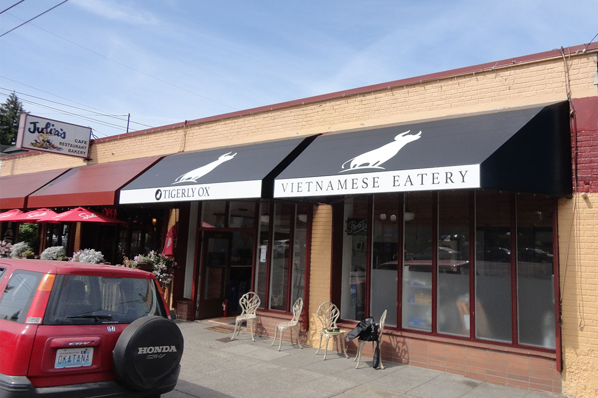 Awnings And Canopies In Seattle Studio 3 Signs